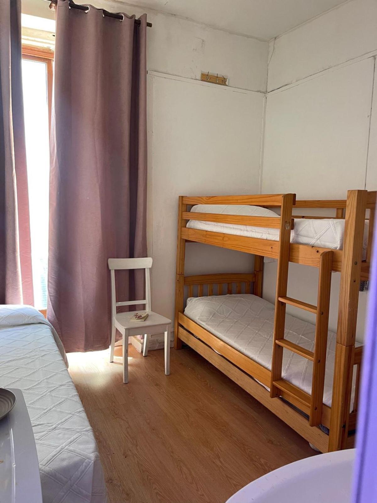 Hostal Daniel Мадрид Екстериор снимка