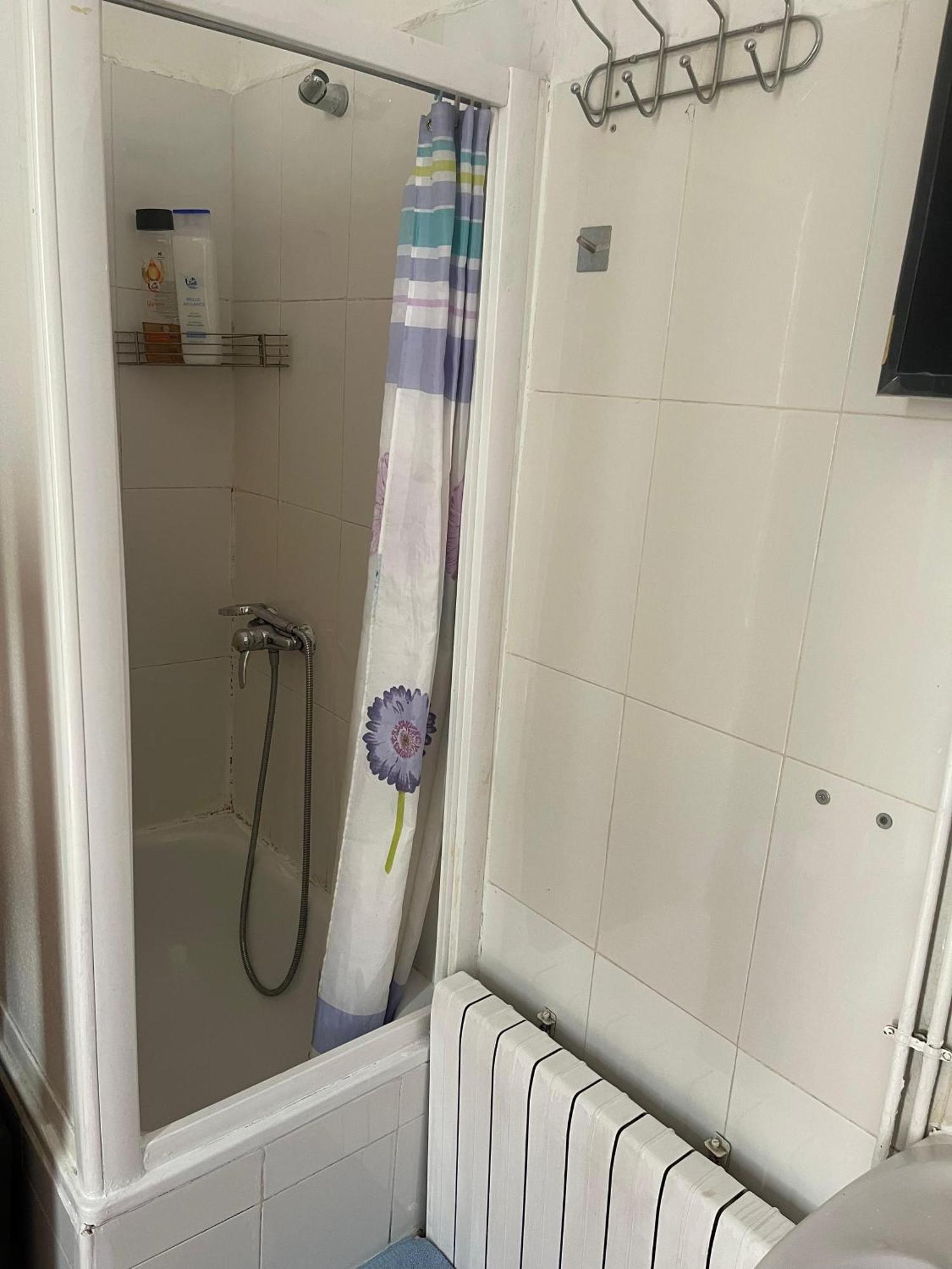 Hostal Daniel Мадрид Екстериор снимка